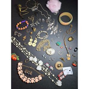 *Sale* Wearable jewelry lot / bundle